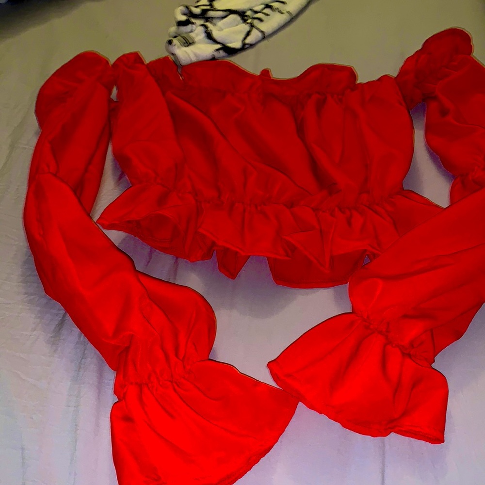Red long sleeve off the shoulder crop top
